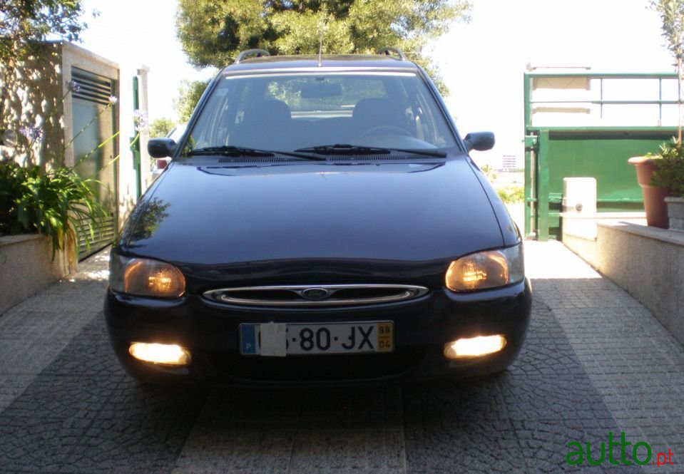 1998' Ford Escort Sw photo #5