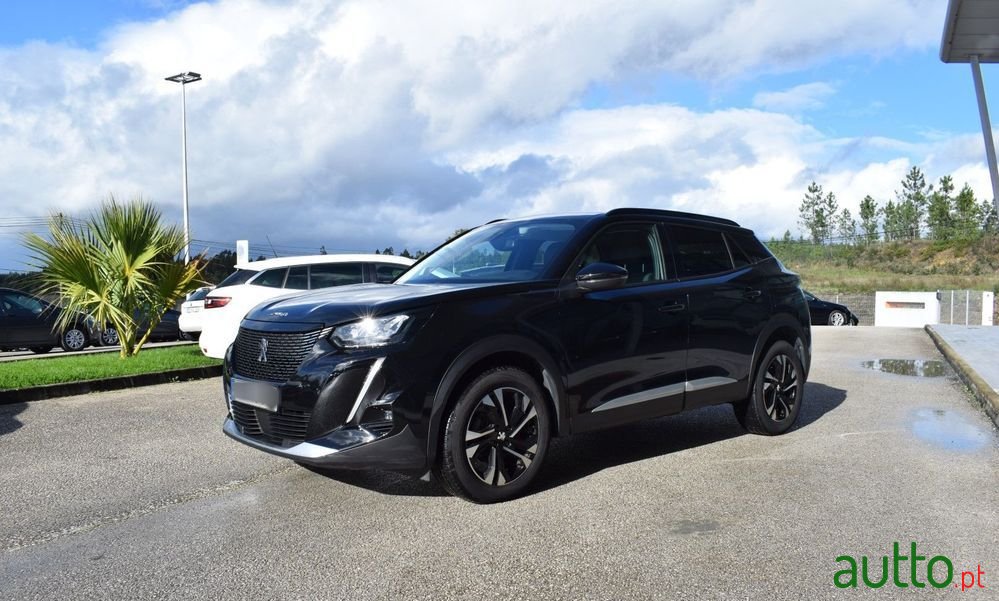 2021' Peugeot 2008 1.2 Puretech Allure photo #4