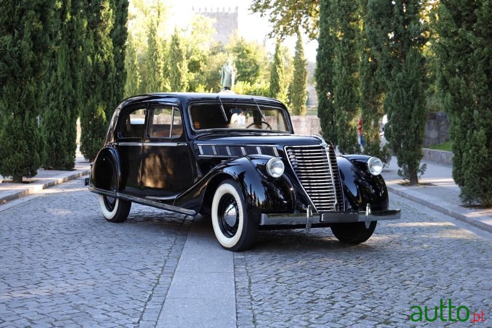 1939' Renault Viva Grand Sport photo #6