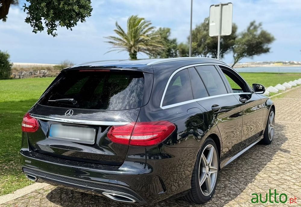 2015' Mercedes-Benz Classe C photo #3