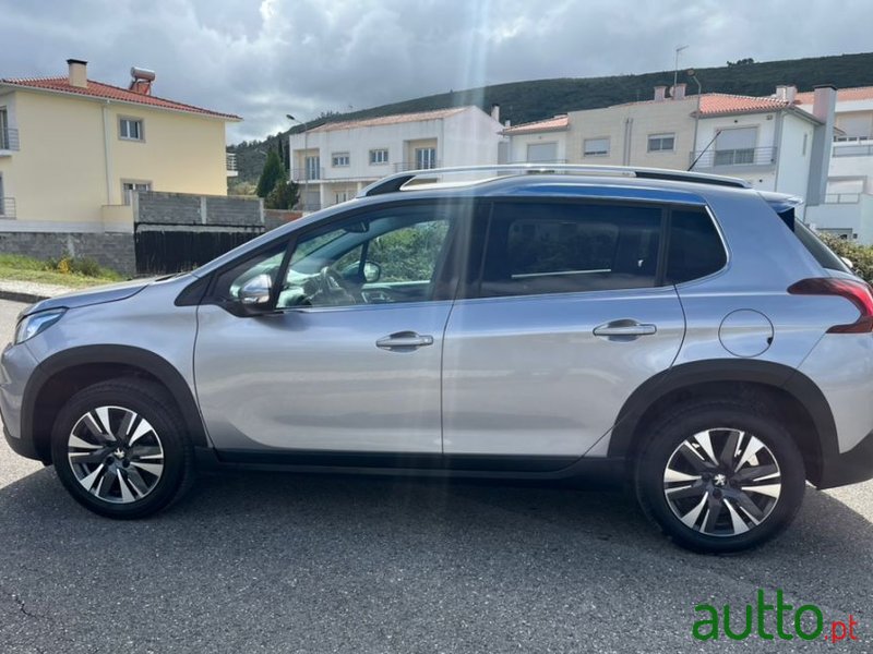 2018' Peugeot 2008 photo #3