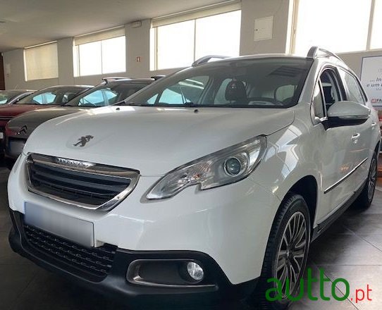 2015' Peugeot 2008 photo #2