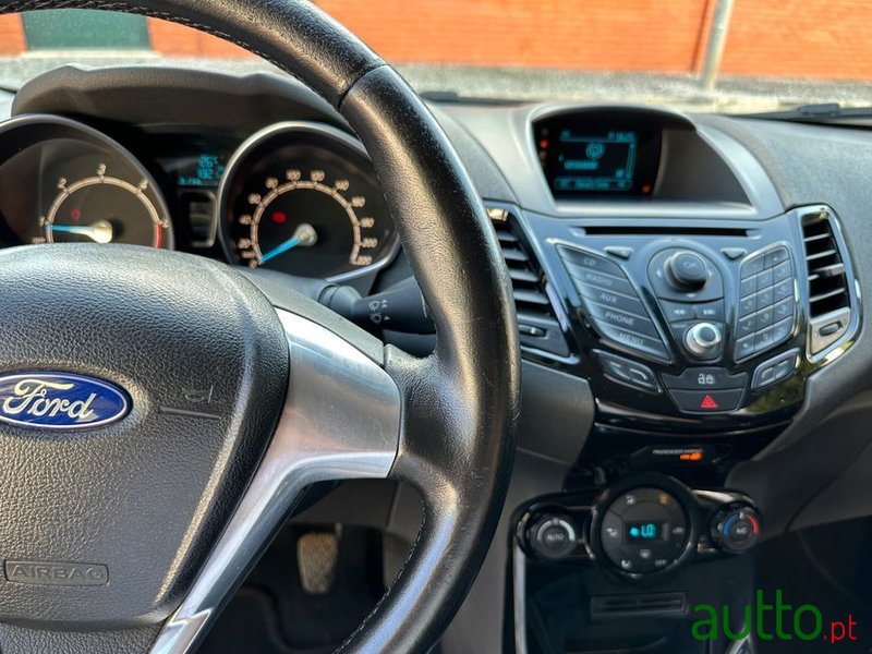 2014' Ford Fiesta 1.5 Tdci Titanium photo #5