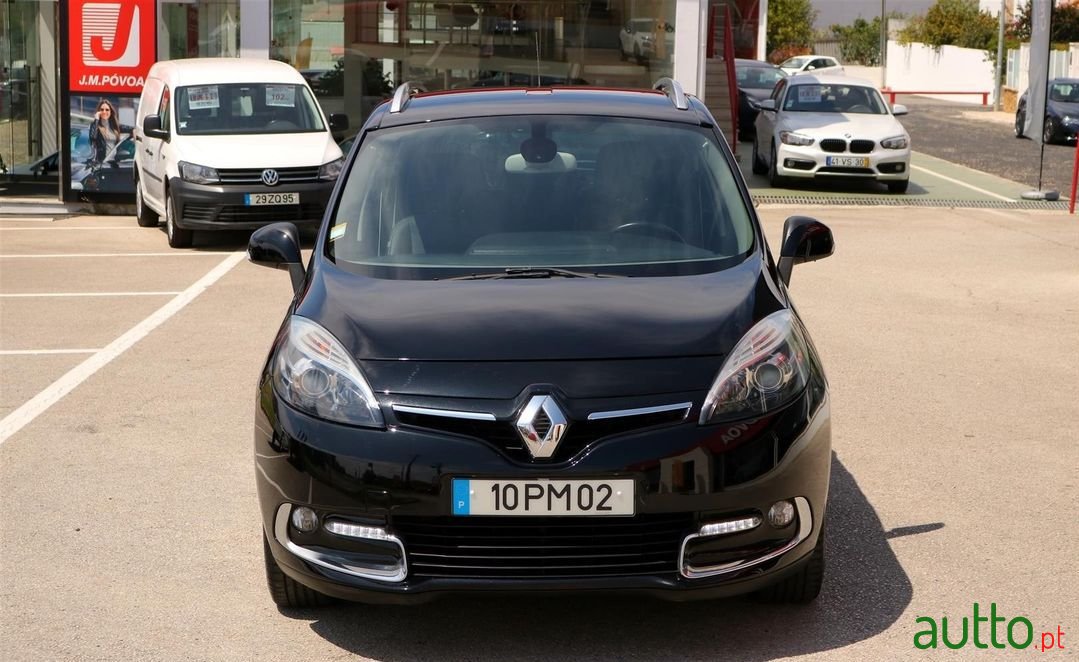 2015' Renault Grand Scenic photo #2