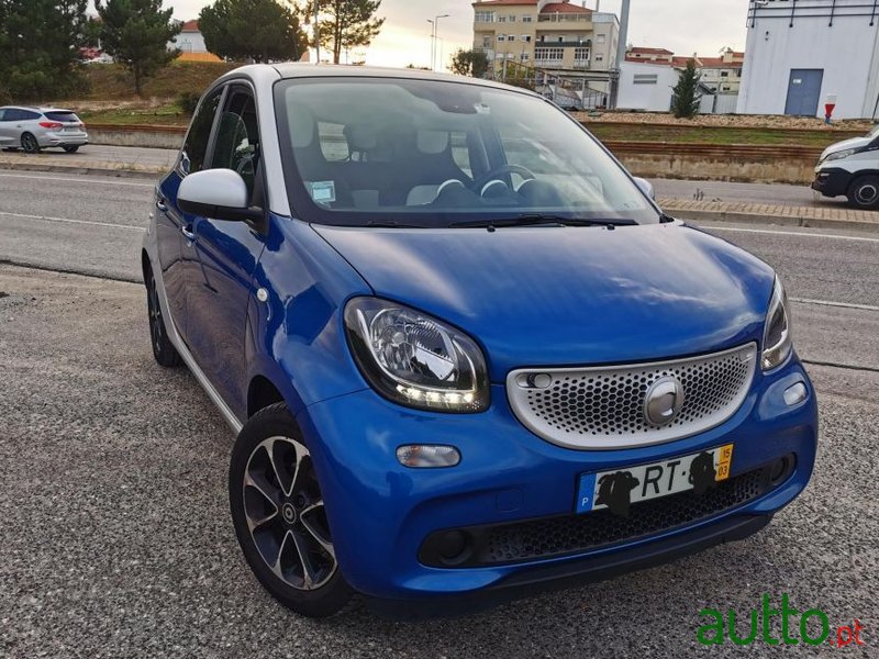 2015' Smart Forfour photo #2