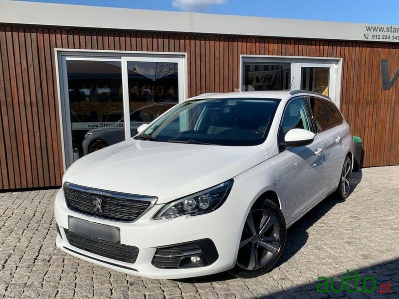 2018' Peugeot 308 Sw photo #1