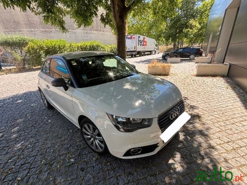 2013' Audi A1 S-Tronic photo #3