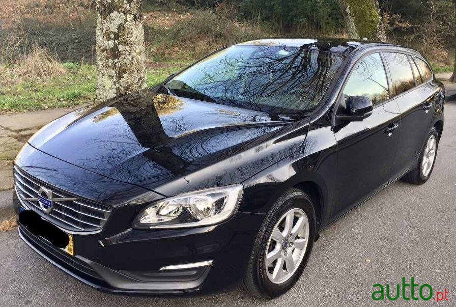 2013' Volvo V60 Kinetic D2 115 Cv photo #3