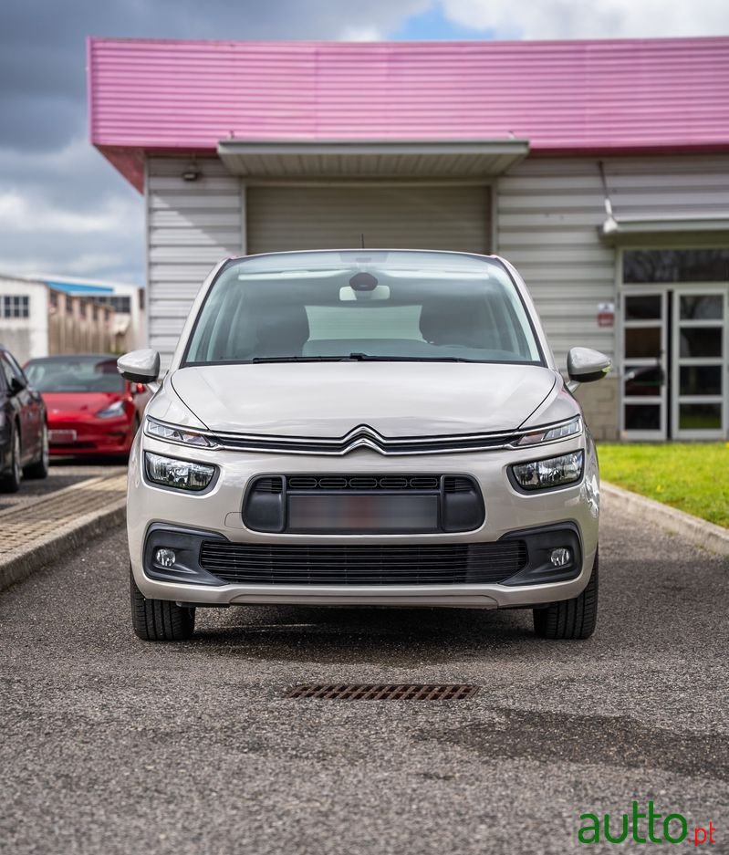 2019' Citroen C4 SpaceTourer photo #1