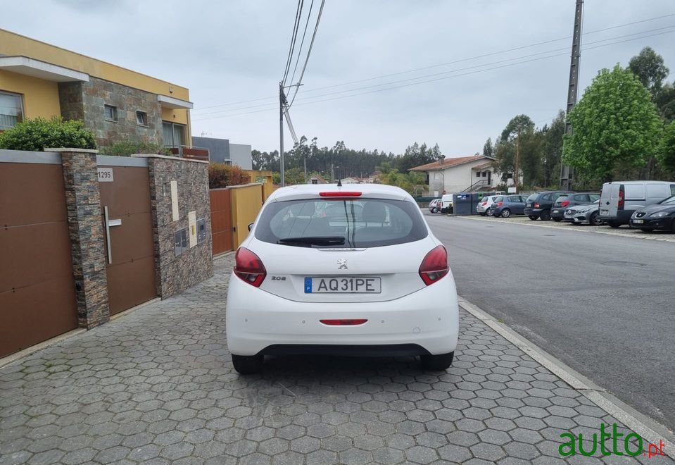 2017' Peugeot 208 photo #5