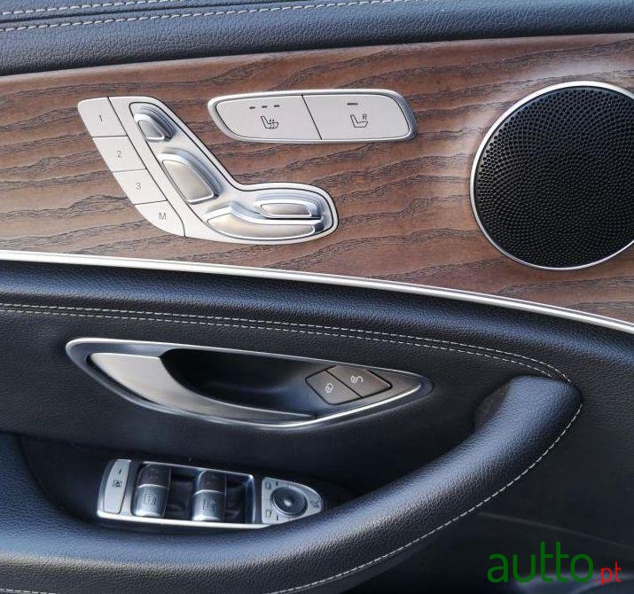 2015' Mercedes-Benz E-220 Executive Pilot photo #3