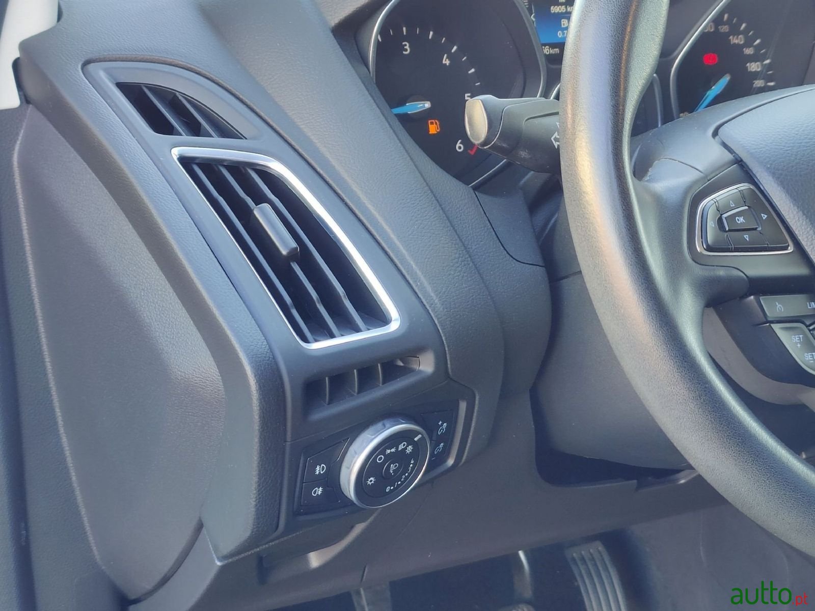 2017' Ford Focus Sw photo #4