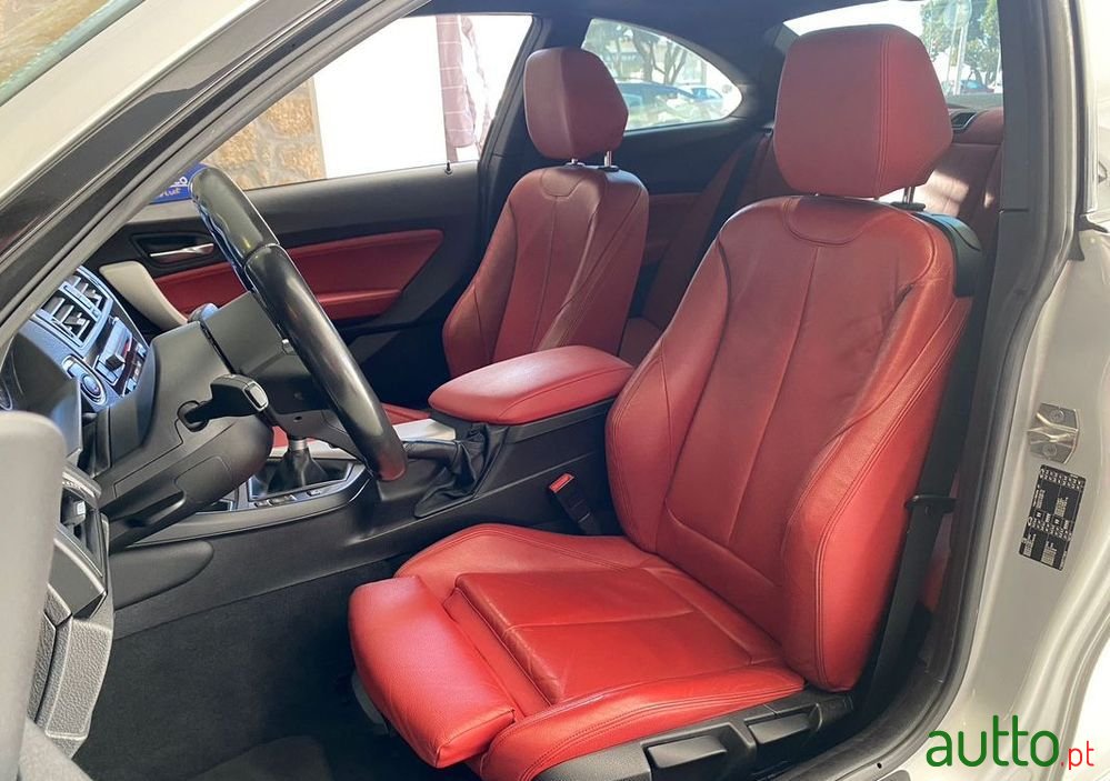 2017' BMW 220 D Pack M photo #2