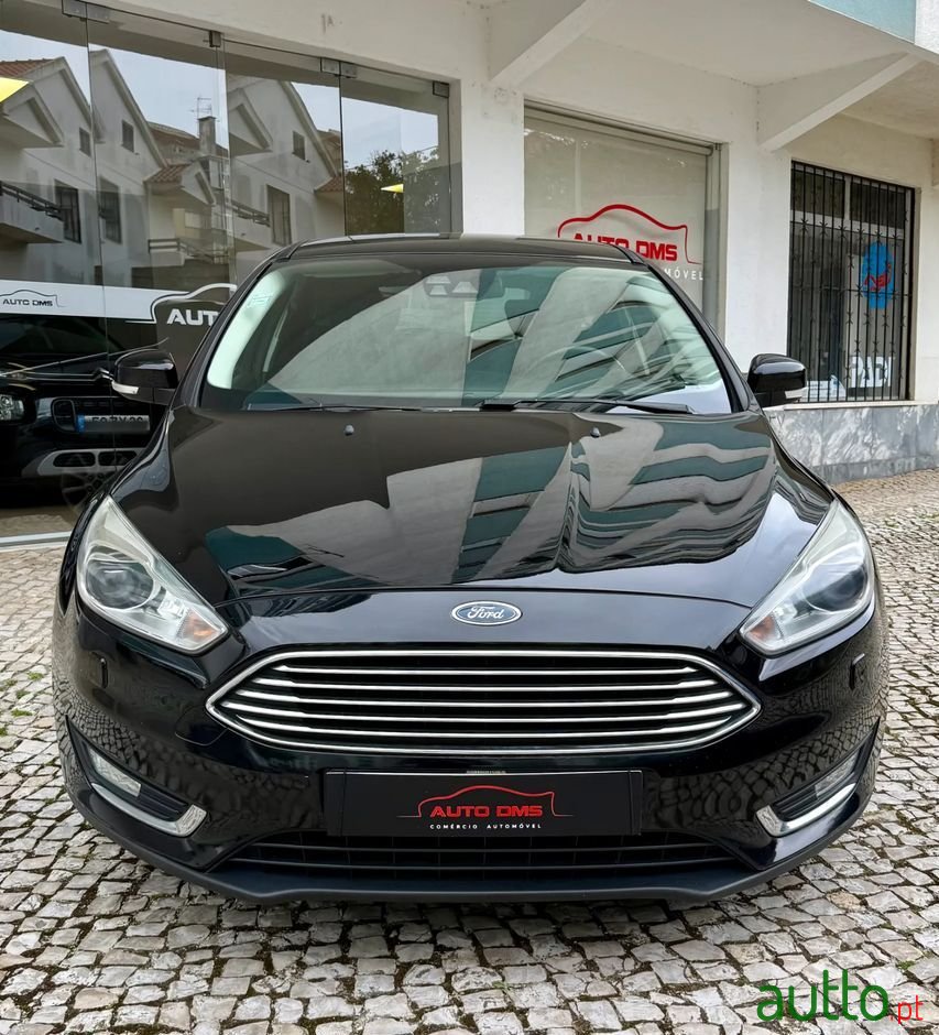 2015' Ford Focus Sw photo #2