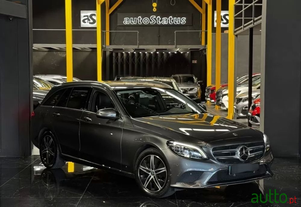 2020' Mercedes-Benz Classe C photo #1