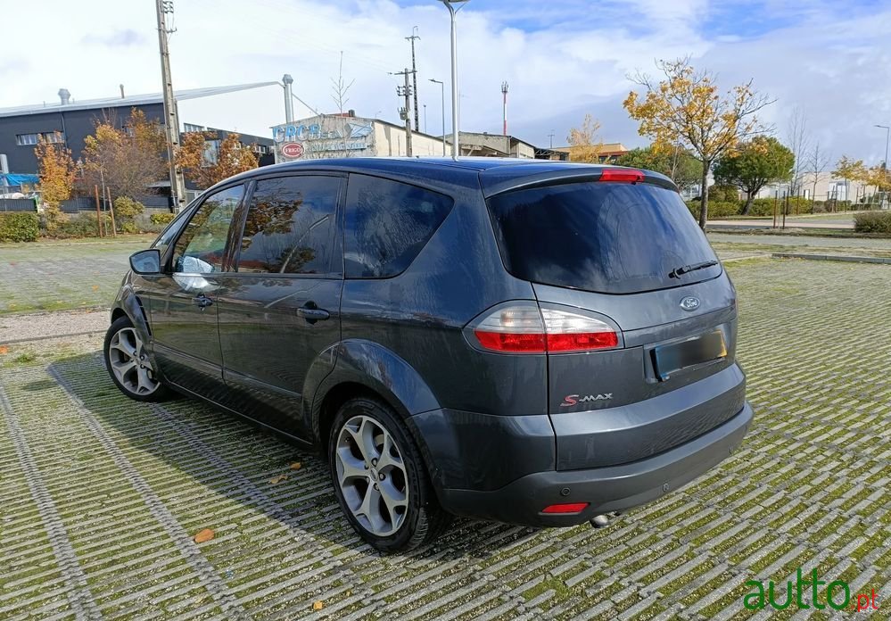 2009' Ford S-Max photo #4