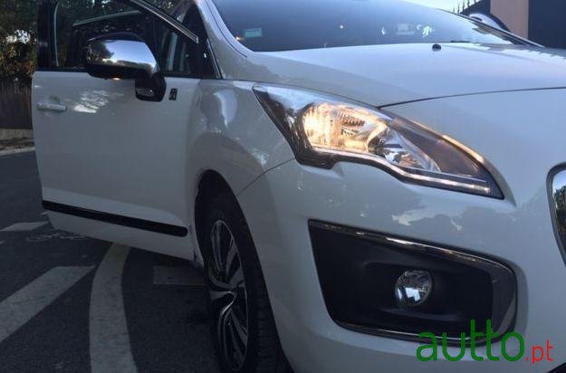 2014' Peugeot 3008 photo #1
