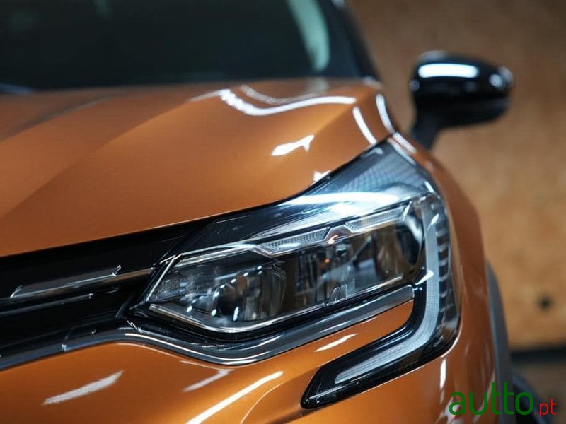 2020' Renault Captur photo #3