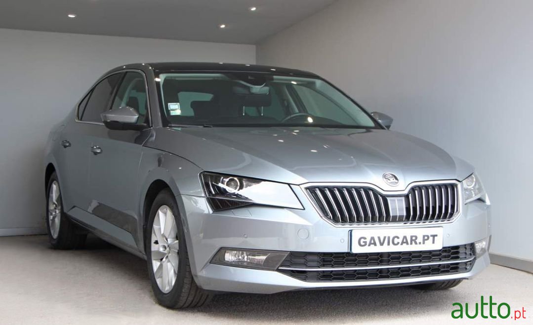2016' Skoda Superb photo #1