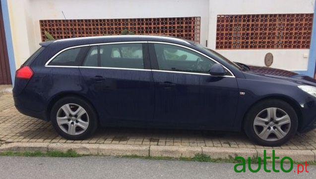 2013' Opel Insignia Station photo #2