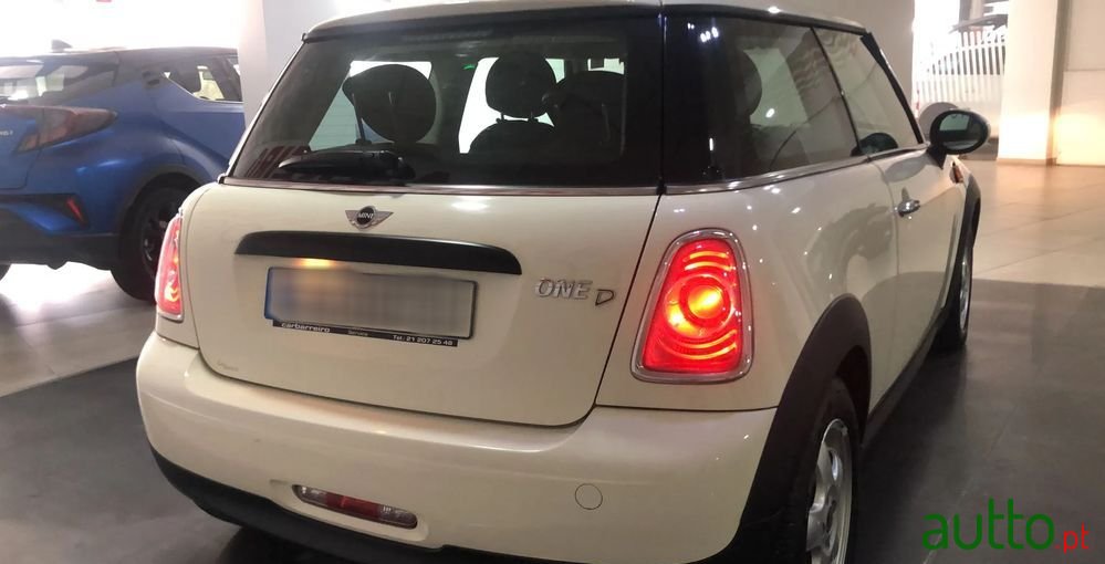 2011' MINI One D photo #6