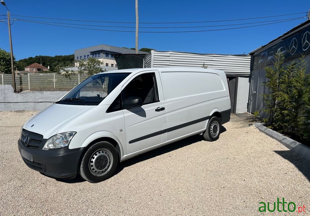 2011' Mercedes-Benz Vito photo #3