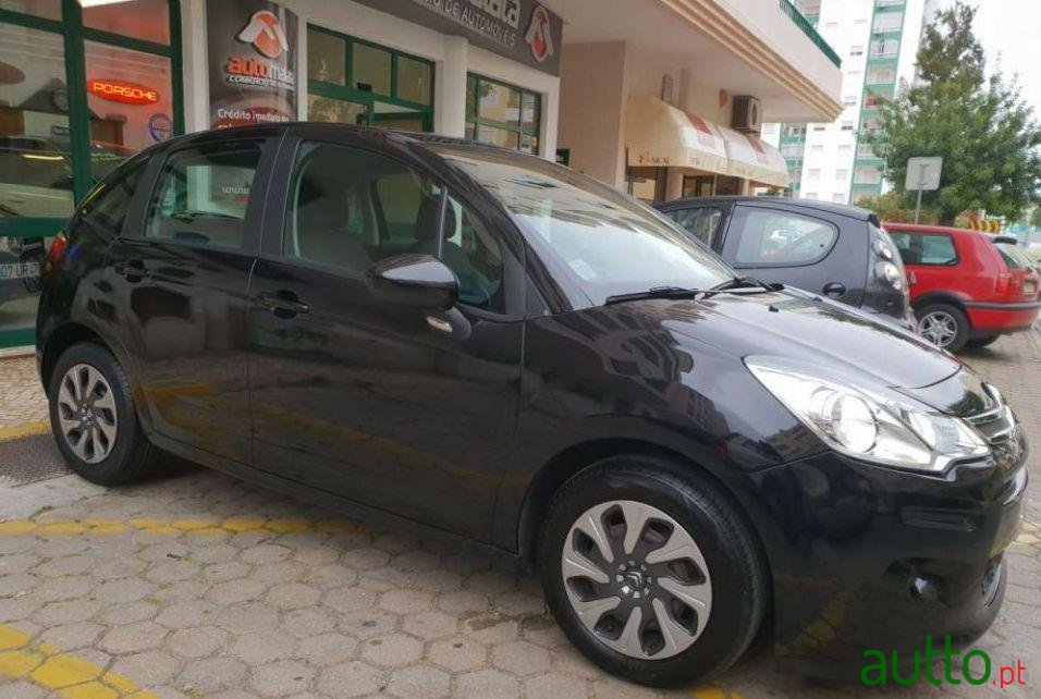 2014' Citroen C3 1.0 Vti Attraction photo #1