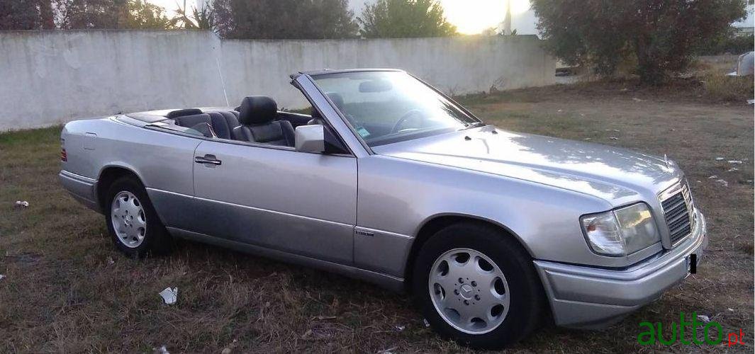 1995' Mercedes-Benz E-220 photo #4