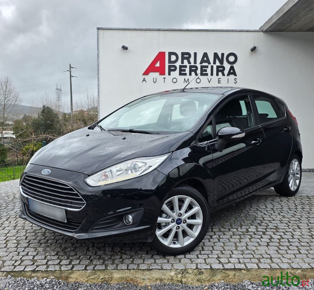 2016' Ford Fiesta photo #1