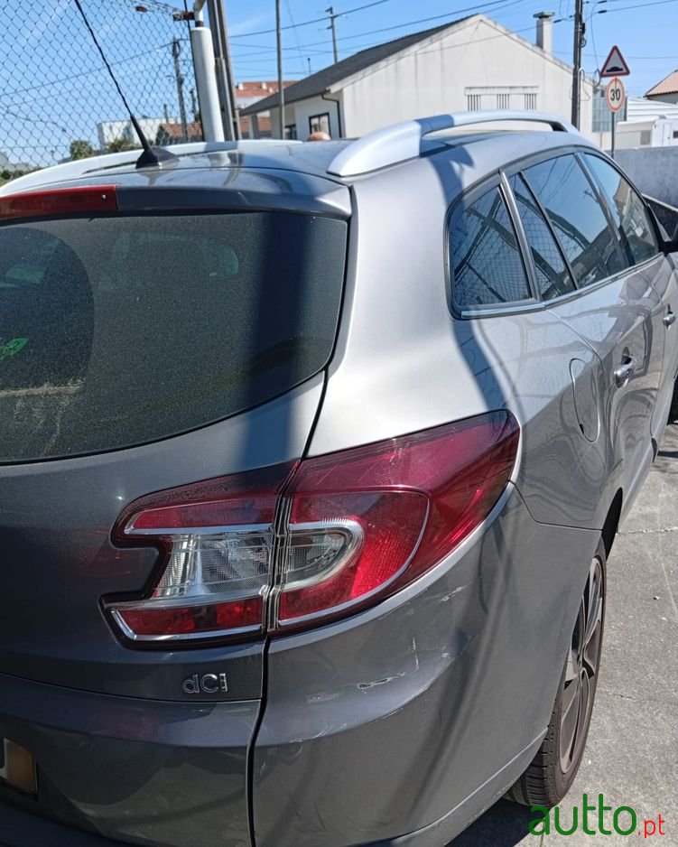 2014' Renault Megane 1.5 Dci Bose Edition photo #3