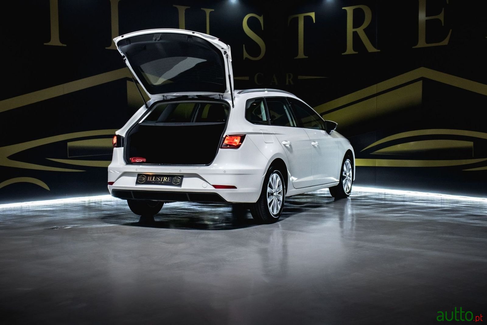 2018' SEAT Leon St photo #4