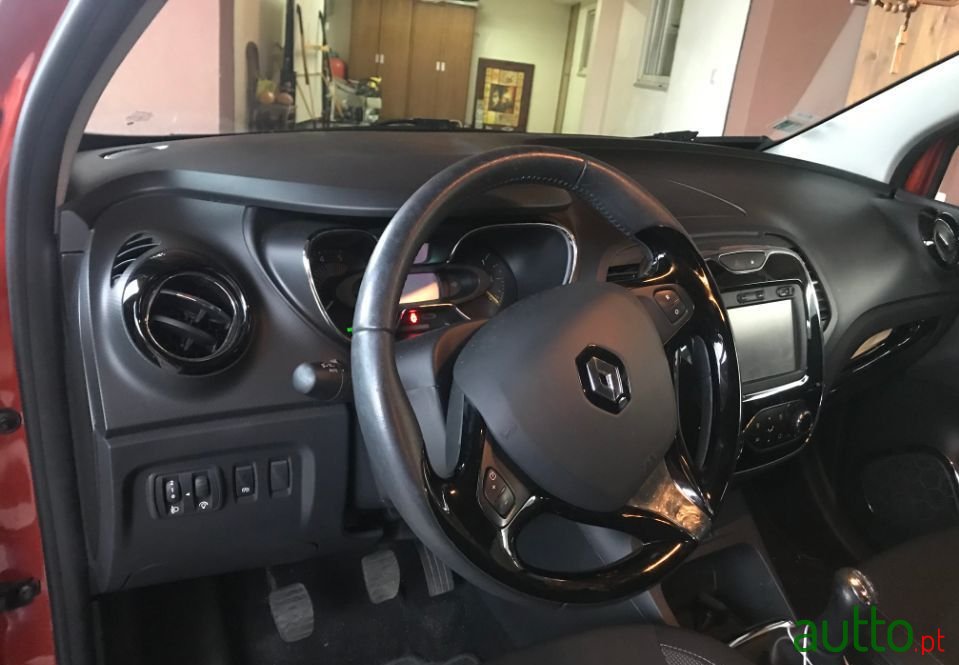 2015' Renault Captur photo #4