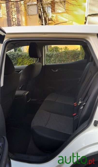 2015' Nissan Qashqai photo #6