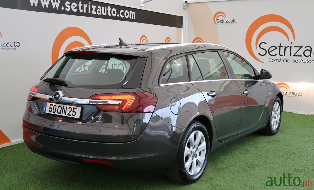 2015' Opel Insignia Sports Tourer photo #3