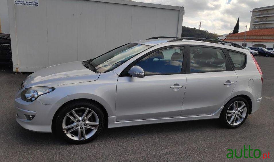 2010' Hyundai I30Cw photo #2