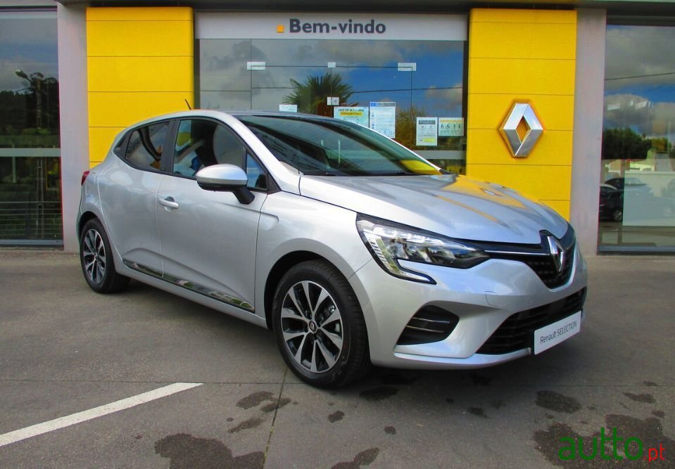 2021' Renault Clio photo #1