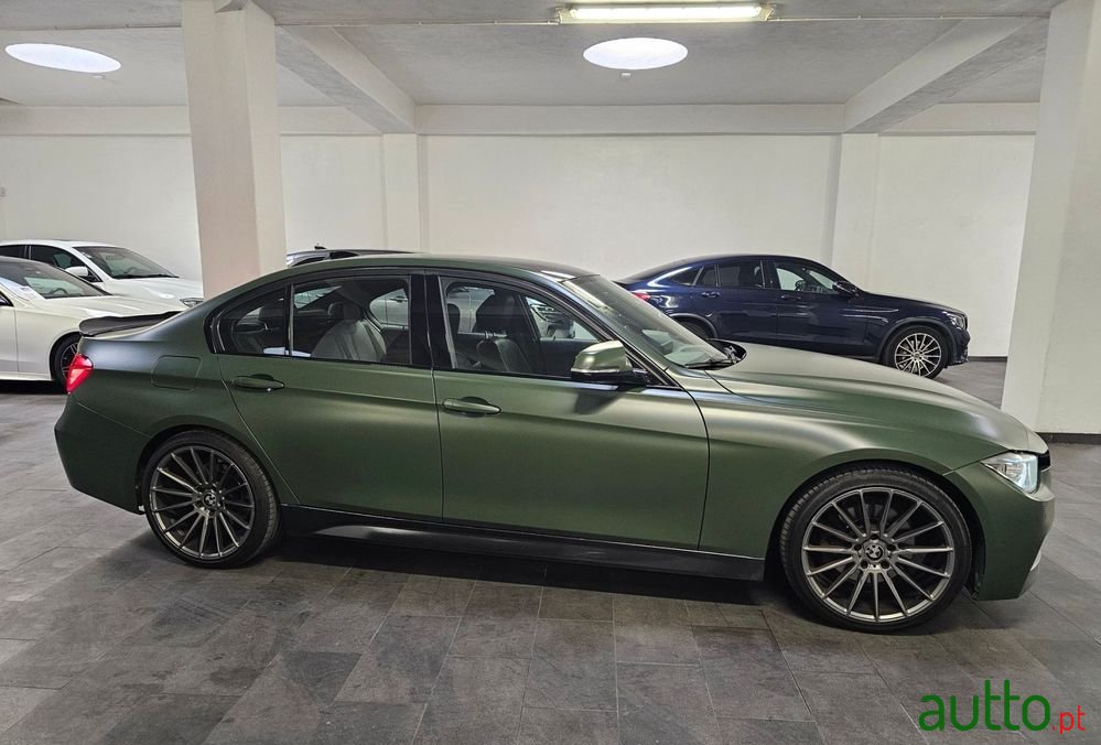 2012' BMW Série 3 I Pack M photo #5