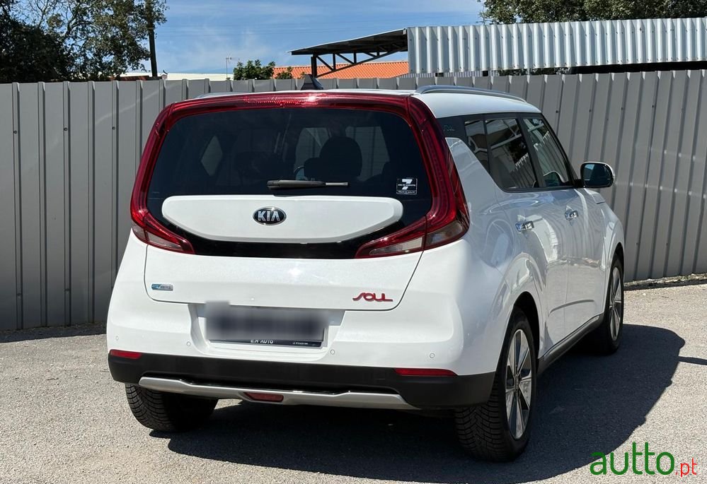 2022' Kia E-Soul Spirit photo #4