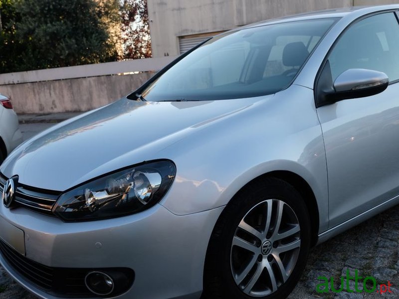 2008' Volkswagen Golf photo #6