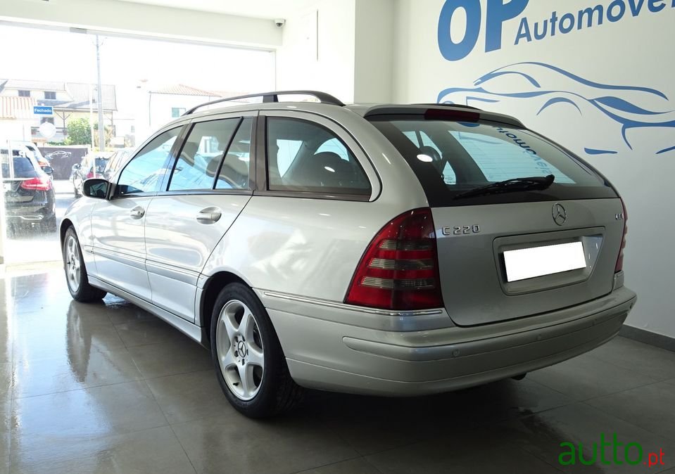 2003' Mercedes-Benz C-220 photo #3