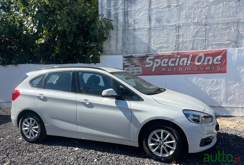 2016' BMW Série 2 D Advantage photo #3