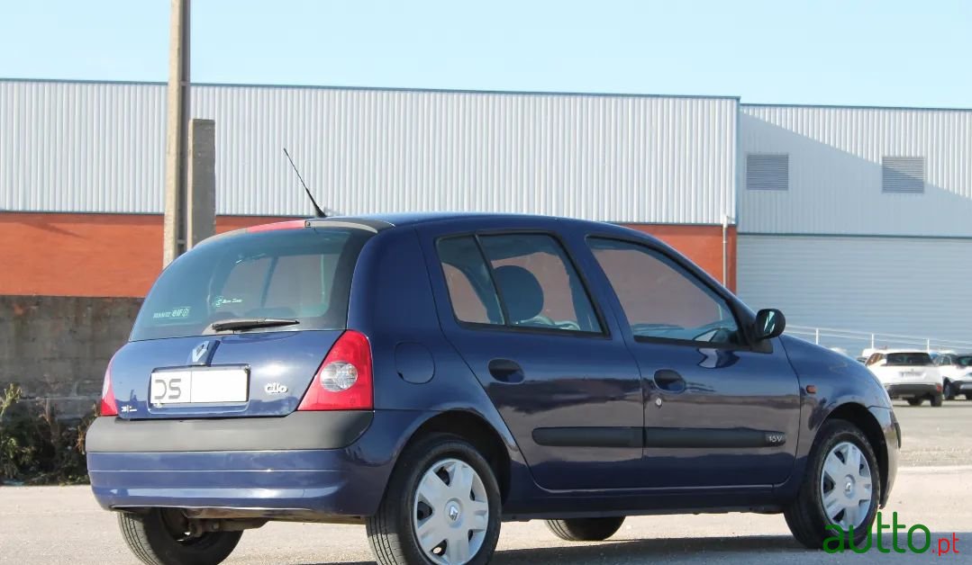 2001' Renault Clio photo #6