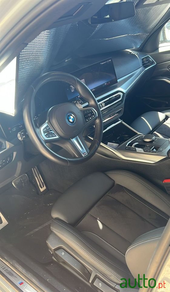2023' BMW Série 3 M Auto photo #2
