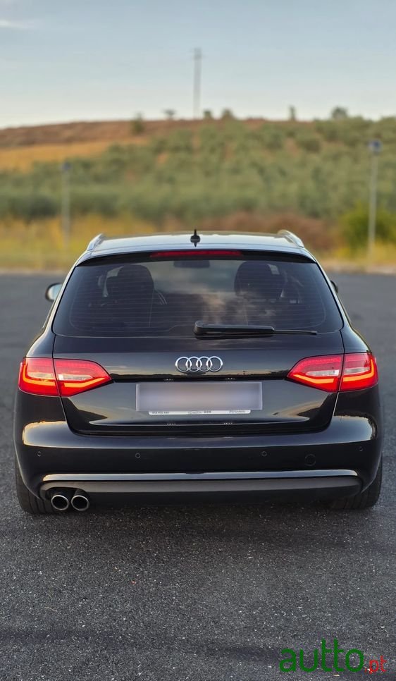2015' Audi A4 Avant photo #6