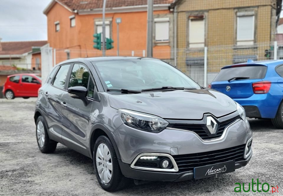 2014' Renault Captur photo #2
