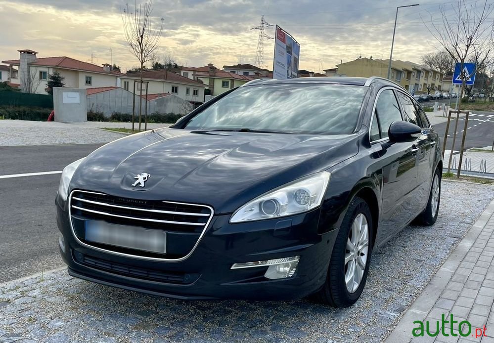 2011' Peugeot 508 Sw photo #1
