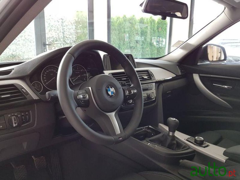 2016' BMW 318 photo #5