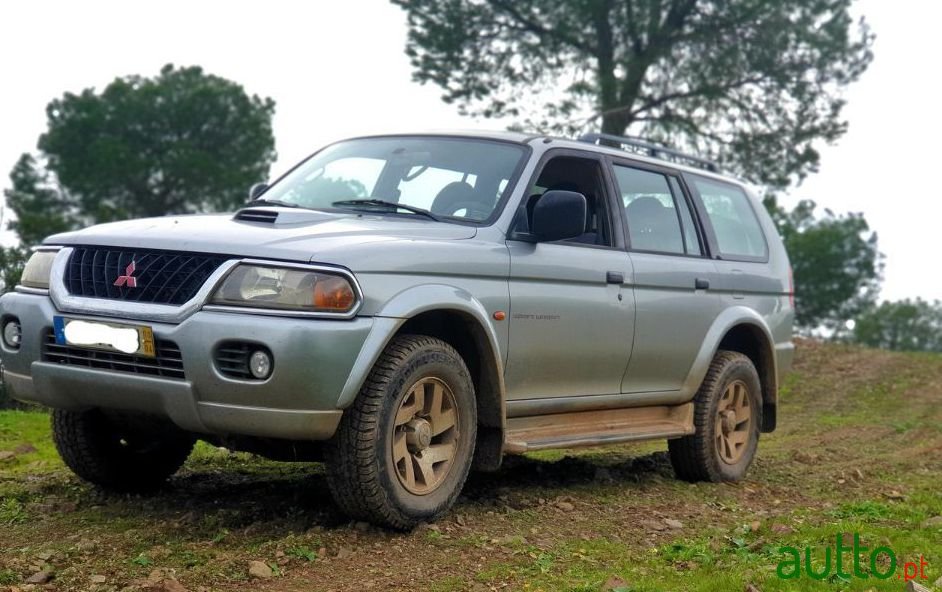 2000' Mitsubishi Pajero Sport photo #3