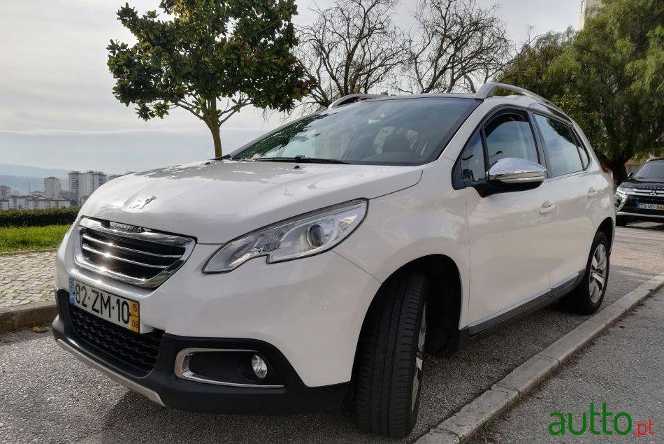 2015' Peugeot 2008 photo #1