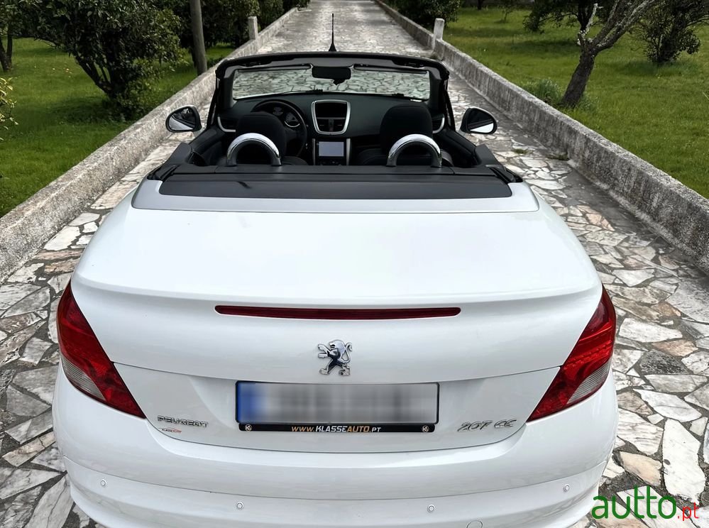 2011' Peugeot 207 1.6 Se 200 Anos photo #4